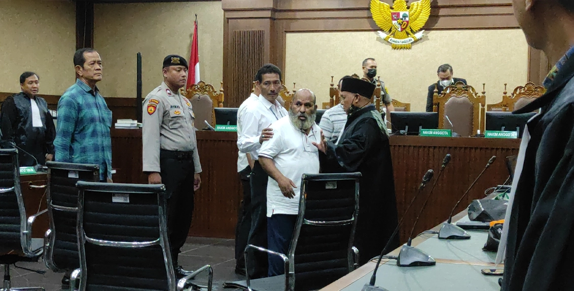 KPK: Lukas Enembe Diduga Konversi Uang Tunai Ratusan Miliar ke Valas